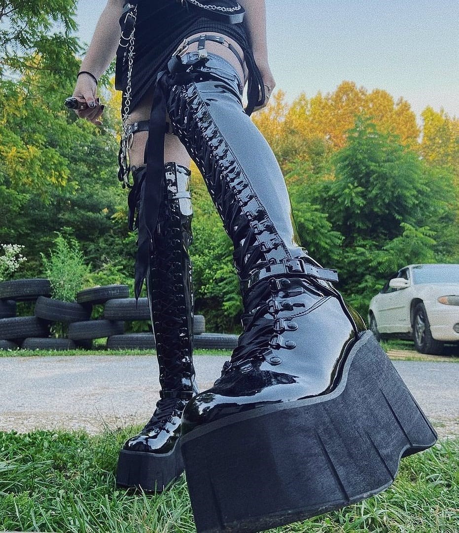Demonia Kera-303 Stretch Lakkbőr Női Térd Feletti Csizma Fekete | MBPN-Ⅻ